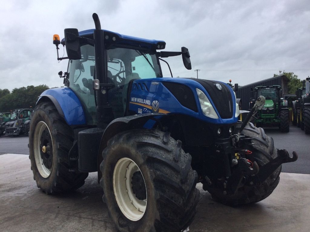 Traktor van het type New Holland T7.270, Gebrauchtmaschine in azerailles (Foto 2)