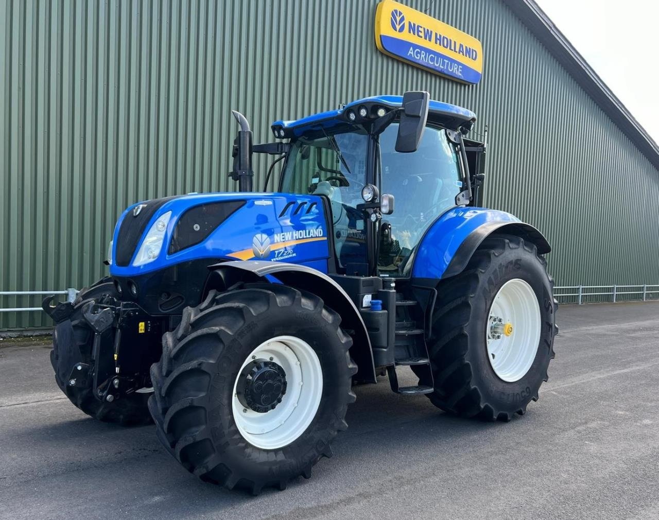 Traktor des Typs New Holland T7.270AC, Gebrauchtmaschine in Middelfart (Bild 1)