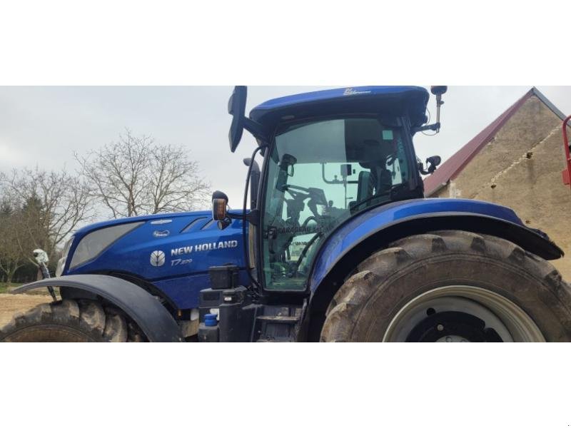 Traktor типа New Holland T7.270AC, Gebrauchtmaschine в BRAY en Val (Фотография 3)