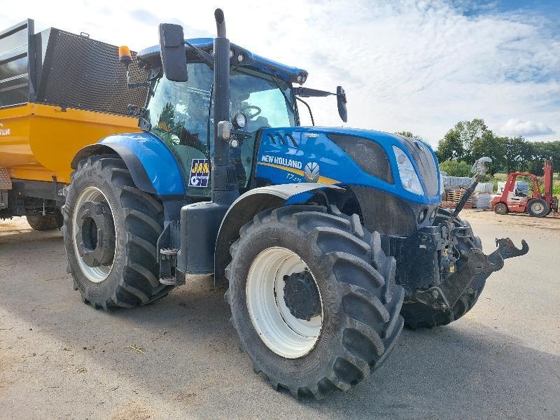 Traktor del tipo New Holland T7270AC, Gebrauchtmaschine In PONTIVY (Immagine 2)