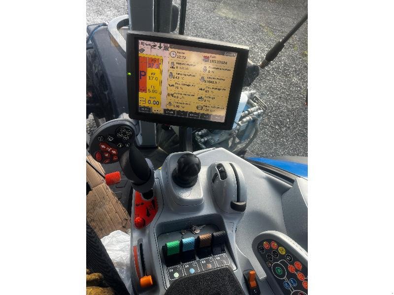 Traktor del tipo New Holland T7.290HD, Gebrauchtmaschine en CHATEAUBRIANT CEDEX (Imagen 3)