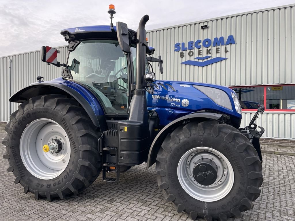 Traktor tipa New Holland T7.300 AC Blue Power GEN., Neumaschine u BOEKEL (Slika 2)