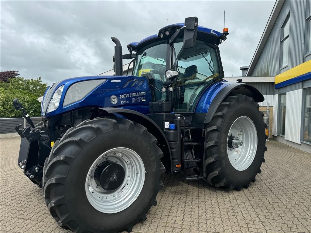 Traktor des Typs New Holland T7.300 AC Blue Power, Gebrauchtmaschine in Holstebro (Bild 1)