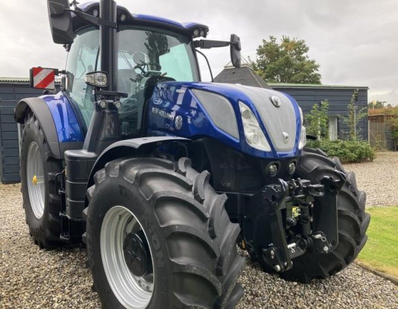 Traktor of the type New Holland T7.300, Gebrauchtmaschine in Middelfart (Picture 2)