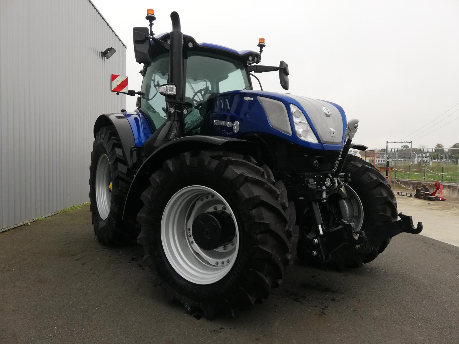 Traktor от тип New Holland T7.315 AC S5, Gebrauchtmaschine в CONDE SUR VIRE (Снимка 2)