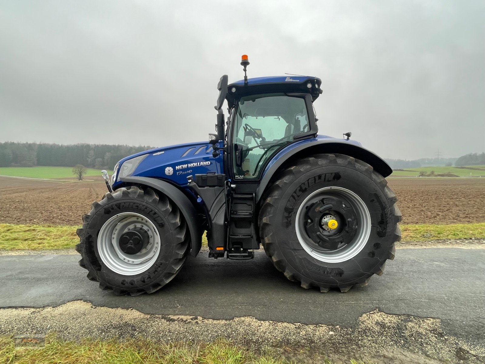 Traktor типа New Holland T7.315 HD - Next Gen, Gebrauchtmaschine в Lichtenfels (Фотография 2)