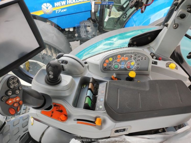 Traktor типа New Holland T7.315 HD, Gebrauchtmaschine в FRESNAY LE COMTE (Фотография 7)