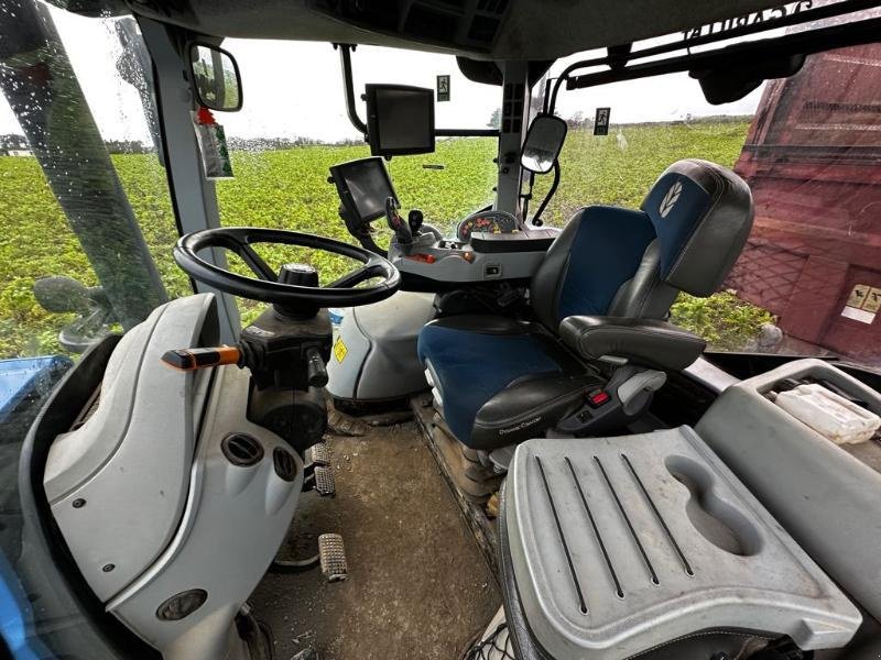 Traktor van het type New Holland T7315AC, Gebrauchtmaschine in PLUMELEC (Foto 8)