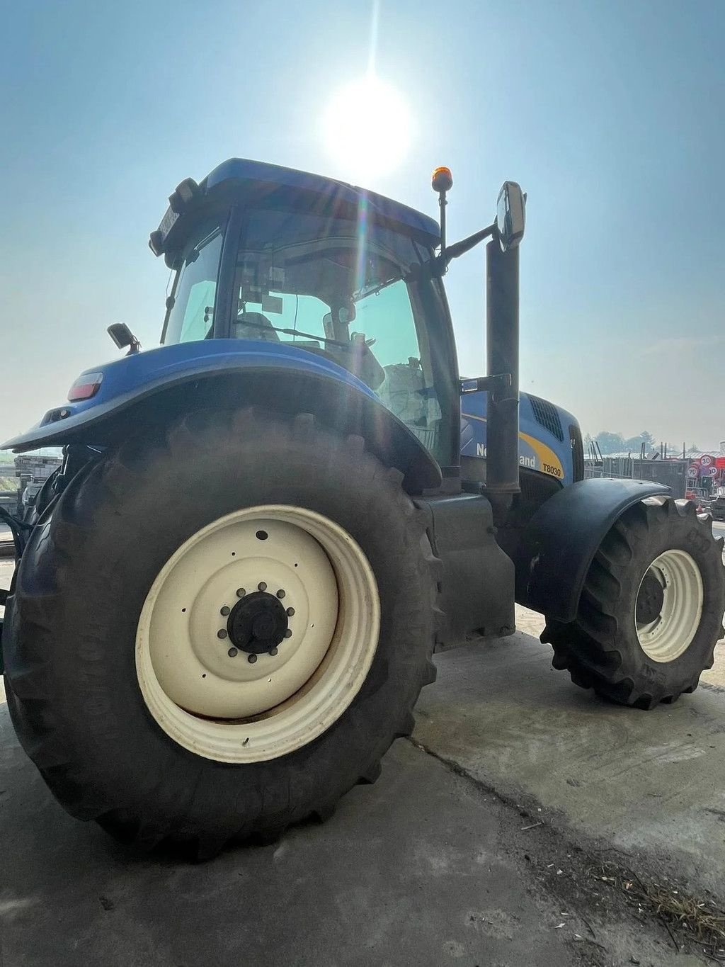 Traktor типа New Holland T8030 T8030, Gebrauchtmaschine в Wevelgem (Фотография 3)