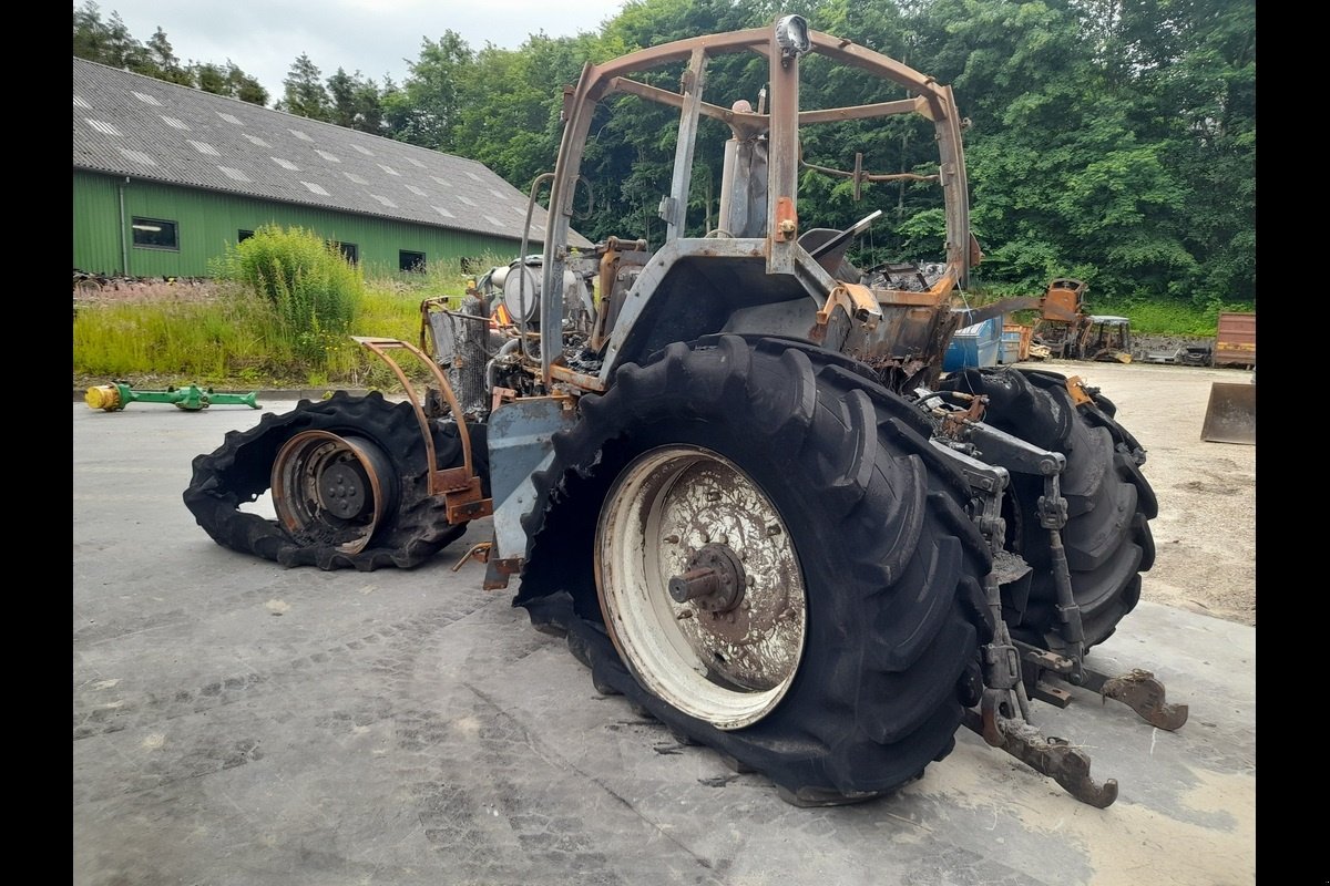 Traktor del tipo New Holland T8040, Gebrauchtmaschine In Viborg (Immagine 5)