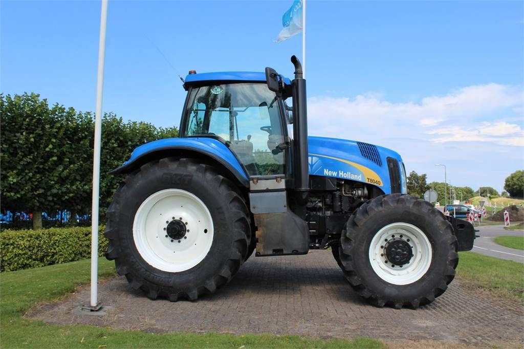 Traktor des Typs New Holland T8040, Gebrauchtmaschine in Bant (Bild 2)