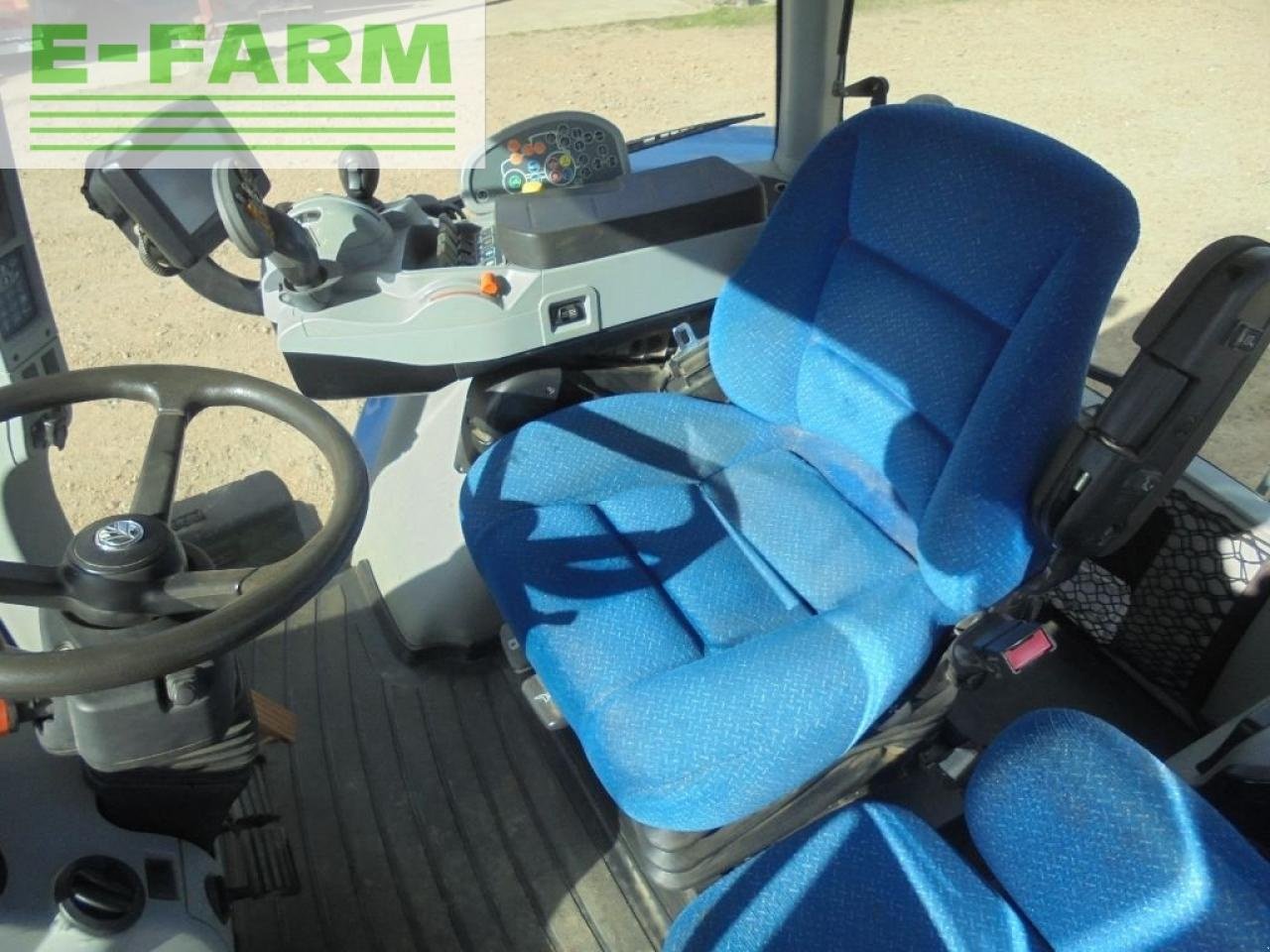 Traktor typu New Holland t8.330, Gebrauchtmaschine w Authon (Zdjęcie 11)