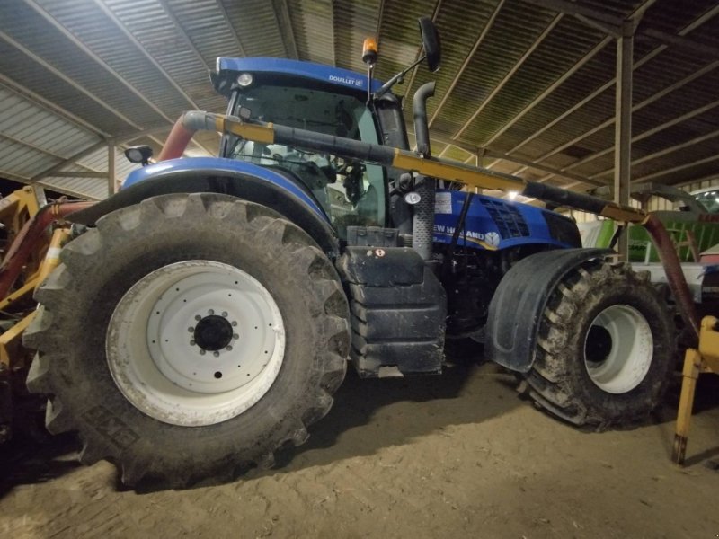 Traktor of the type New Holland T8.360, Gebrauchtmaschine in Le Horps