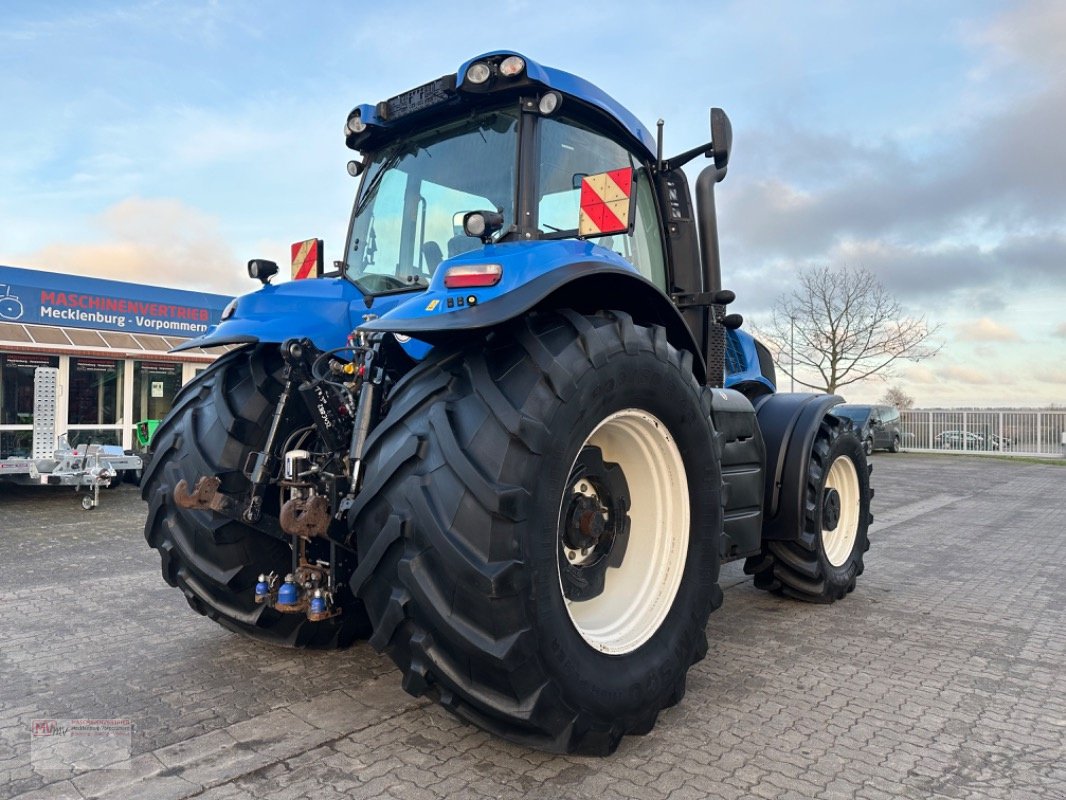 Traktor of the type New Holland T8.390 AutoCommand, Neumaschine in Neubrandenburg (Picture 3)