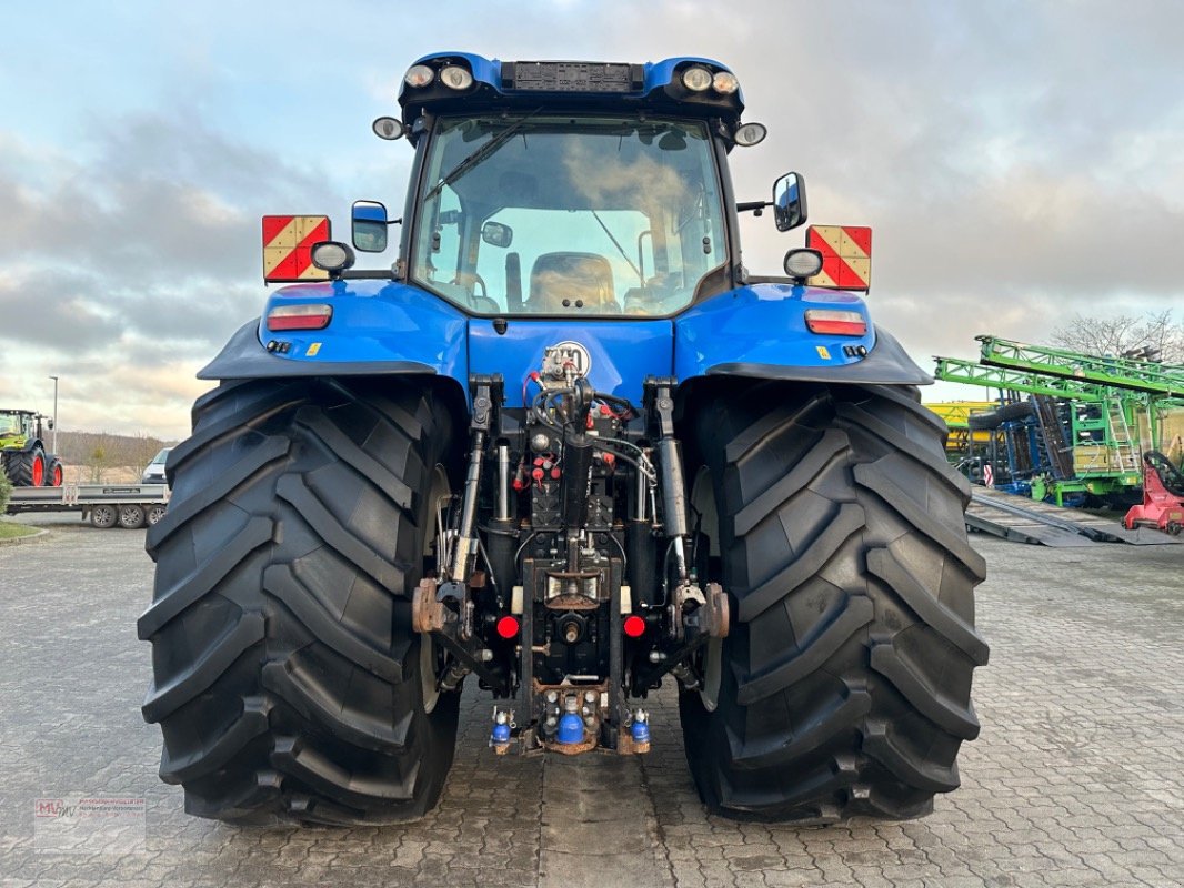 Traktor of the type New Holland T8.390 AutoCommand, Neumaschine in Neubrandenburg (Picture 4)