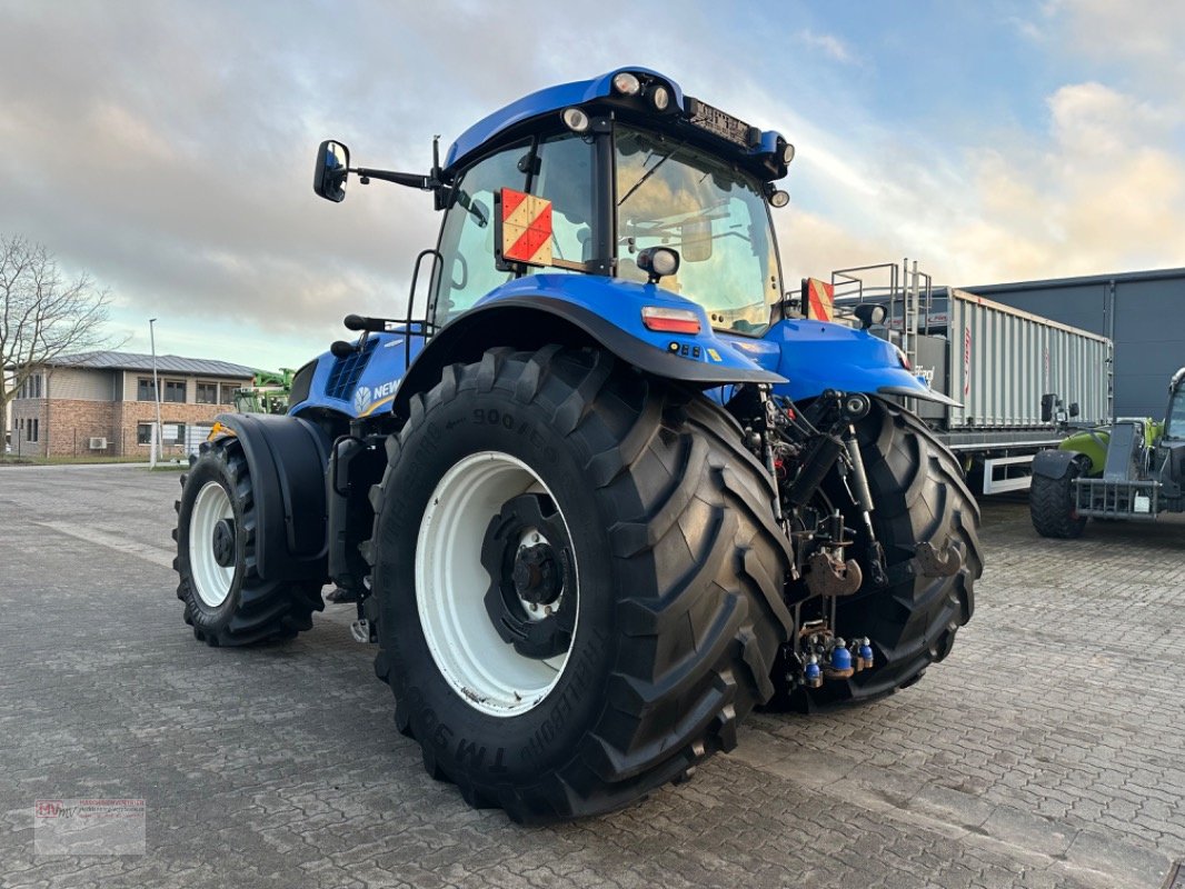 Traktor of the type New Holland T8.390 AutoCommand, Neumaschine in Neubrandenburg (Picture 8)