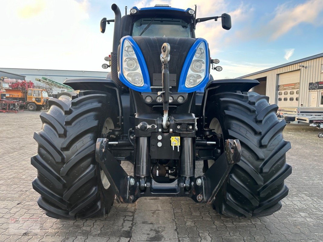 Traktor of the type New Holland T8.390 AutoCommand, Neumaschine in Neubrandenburg (Picture 9)