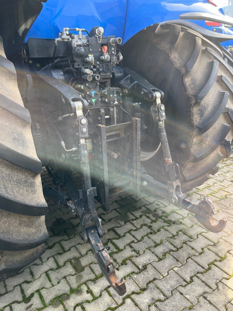 Traktor of the type New Holland T8.390 UC, Gebrauchtmaschine in Ebersbach (Picture 9)