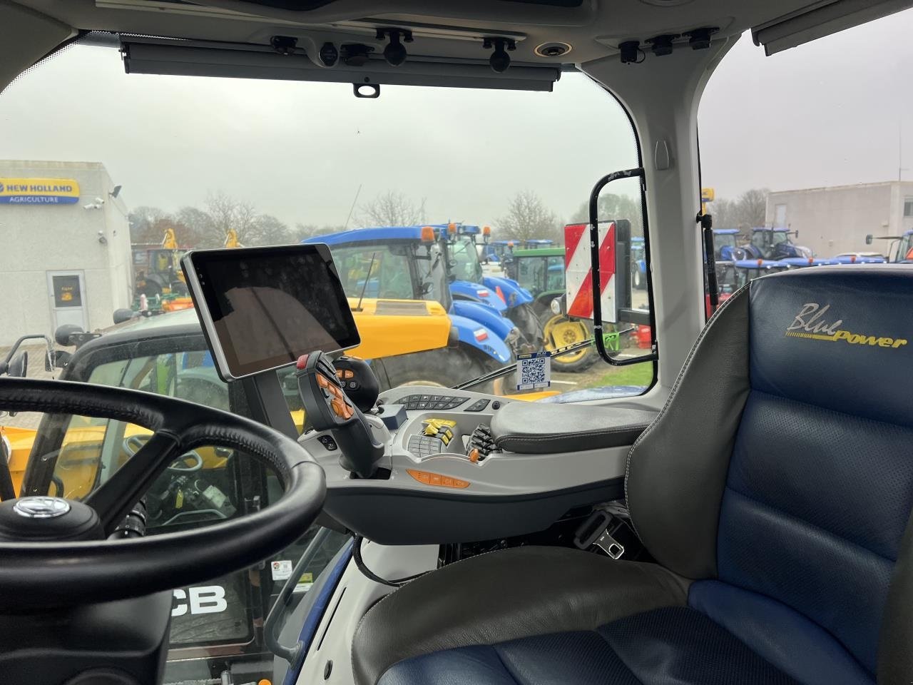 Traktor typu New Holland T8.410 AC STAGE V, Gebrauchtmaschine v Hadsten (Obrázok 6)