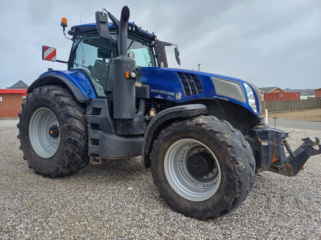 Traktor of the type New Holland T8.410 PLMI AC S5, Gebrauchtmaschine in Skjern (Picture 2)