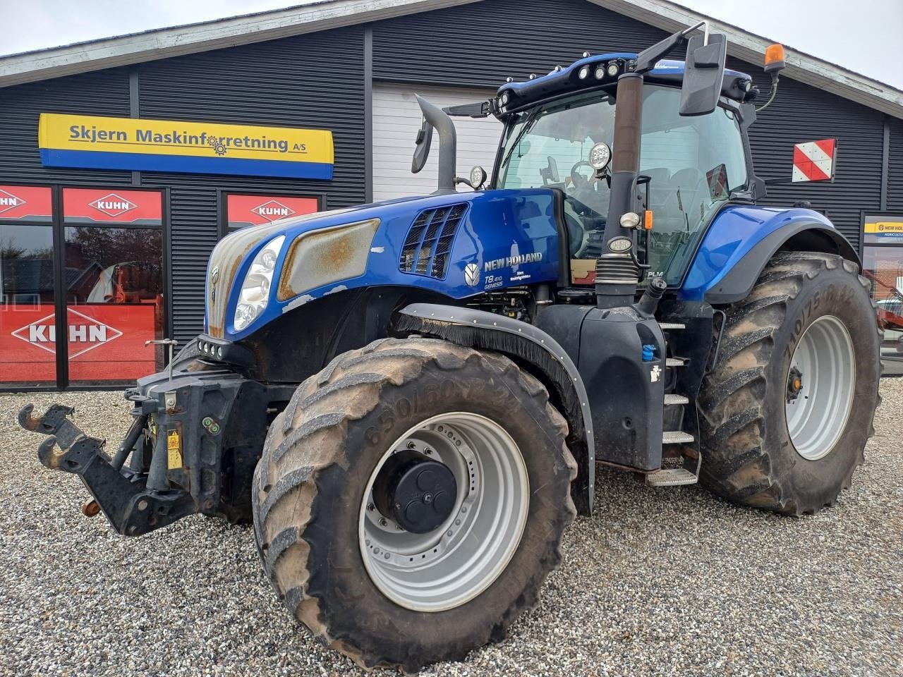 Traktor of the type New Holland T8.410 PLMI AC S5, Gebrauchtmaschine in Skjern (Picture 1)