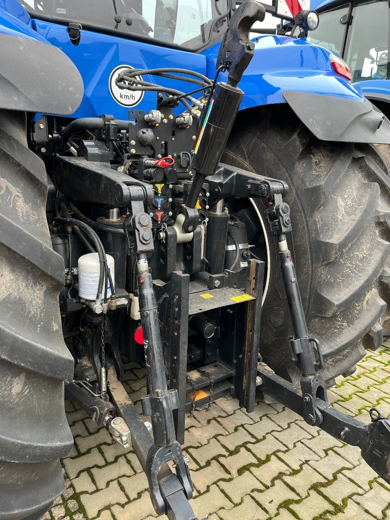 Traktor typu New Holland T8.435 AC Stage 5, Vorführmaschine w Ebersbach (Zdjęcie 12)