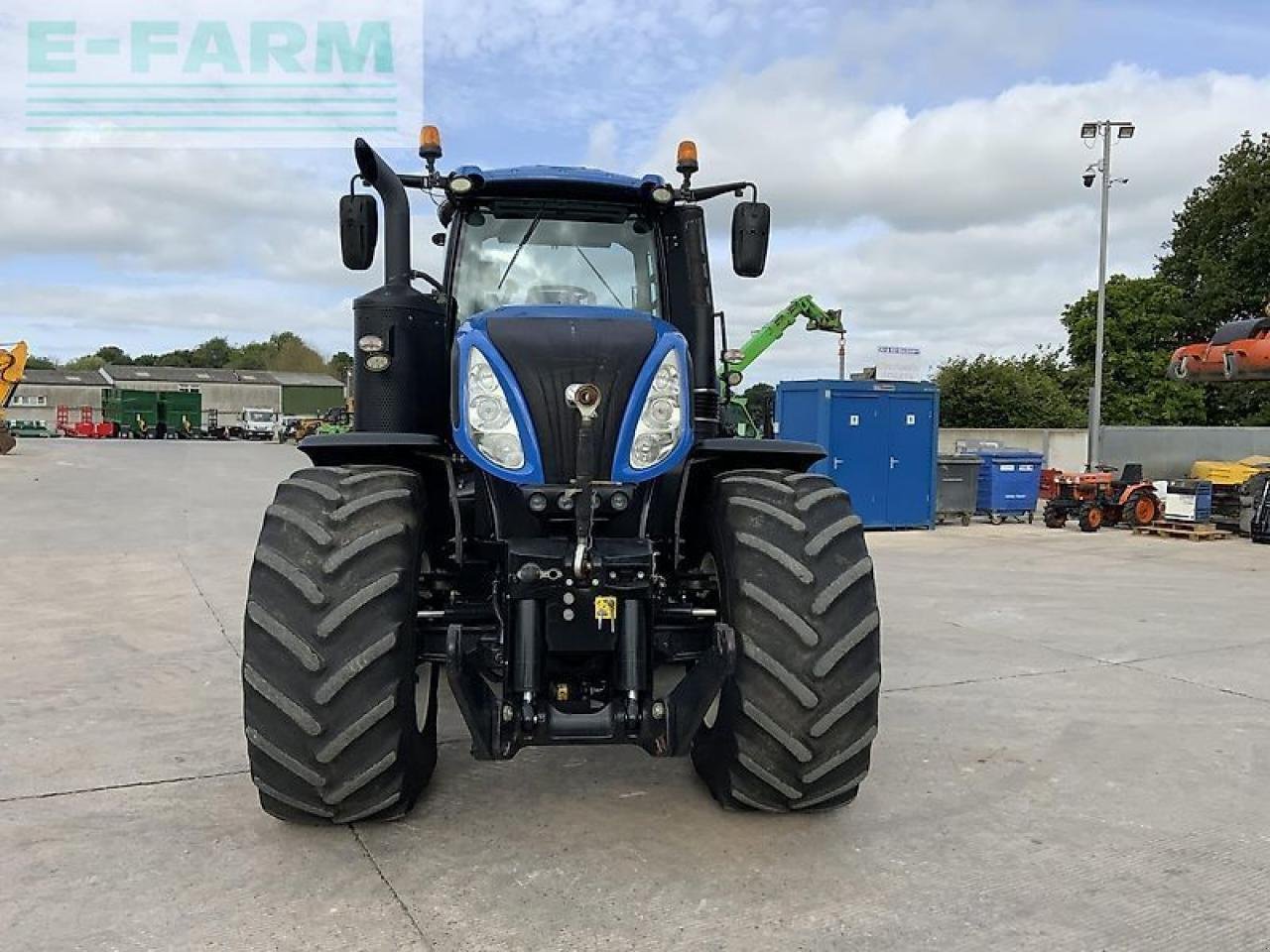 Traktor of the type New Holland t8.435 half track tractor (st20623), Gebrauchtmaschine in SHAFTESBURY (Picture 3)