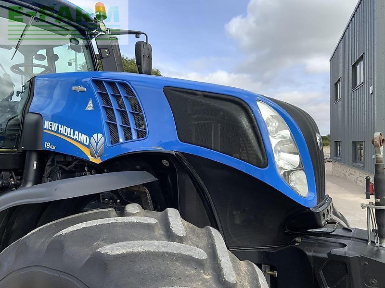 Traktor of the type New Holland t8.435 half track tractor (st20623), Gebrauchtmaschine in SHAFTESBURY (Picture 13)