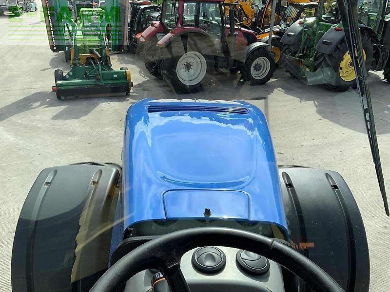 Traktor of the type New Holland t8.435 half track tractor (st20623), Gebrauchtmaschine in SHAFTESBURY (Picture 28)