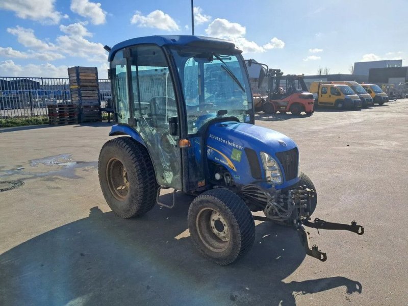 Traktor van het type New Holland TC35DA TC 34 DA, Gebrauchtmaschine in Groningen (Foto 1)