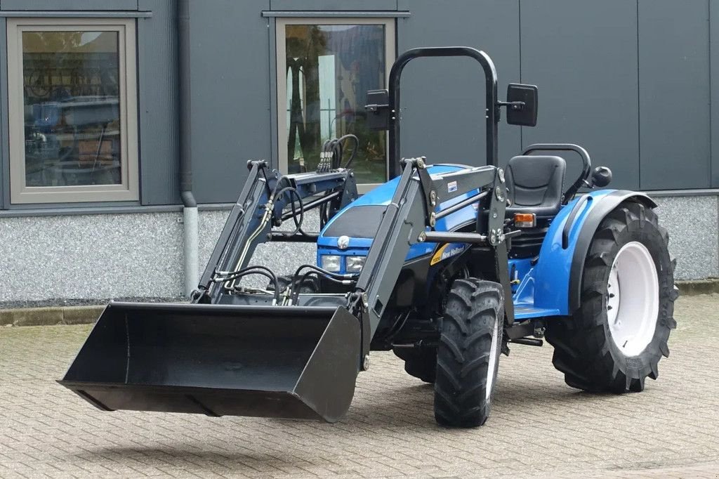 Traktor of the type New Holland TCE45 4wd / 02755 Draaiuren / Voorlader, Gebrauchtmaschine in Swifterband (Picture 1)