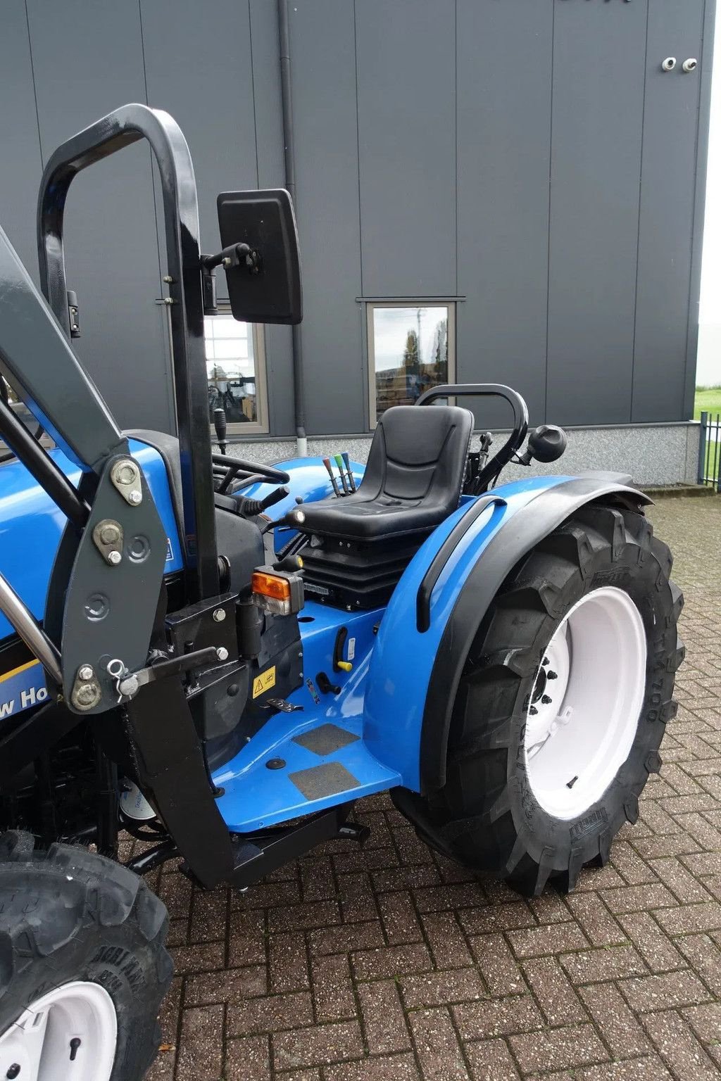 Traktor of the type New Holland TCE45 4wd / 02755 Draaiuren / Voorlader, Gebrauchtmaschine in Swifterband (Picture 10)