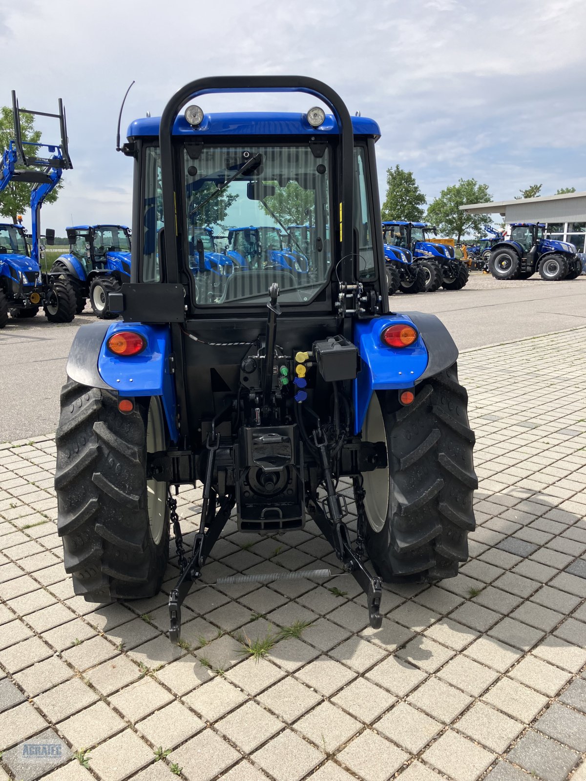 Traktor des Typs New Holland TD 3.50, Gebrauchtmaschine in Salching bei Straubing (Bild 8)