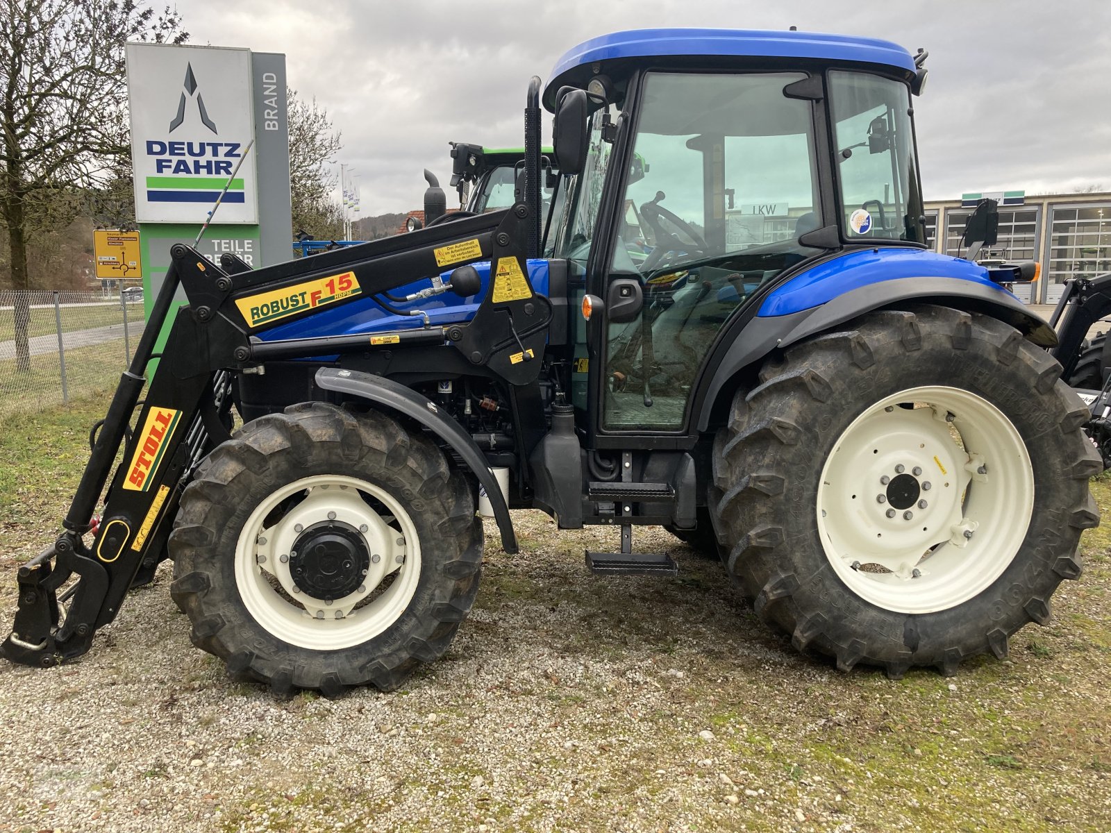 Traktor van het type New Holland TD 5040, Gebrauchtmaschine in Beilngries (Foto 2)