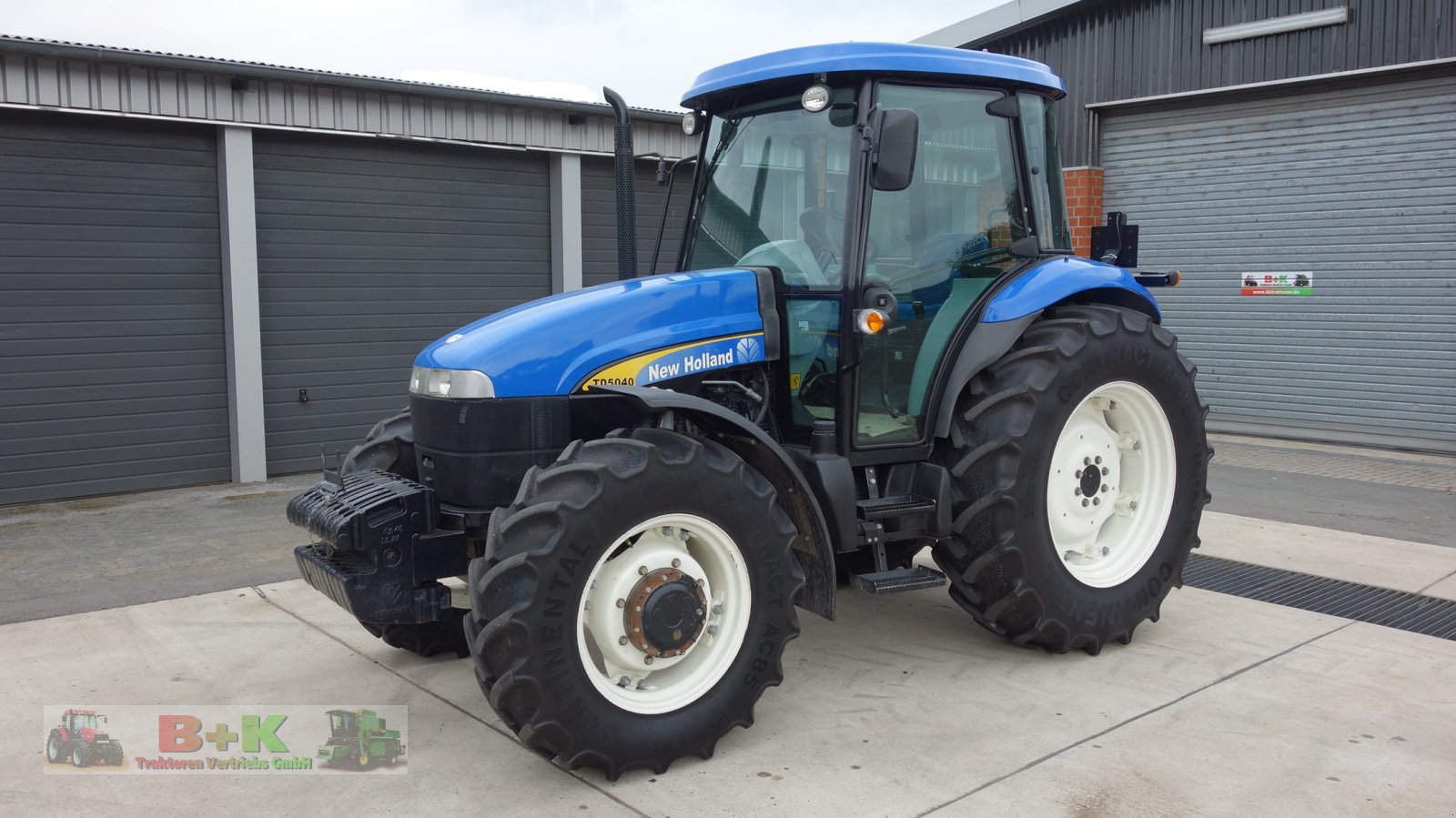 Traktor of the type New Holland TD 5040, Gebrauchtmaschine in Kettenkamp (Picture 1)