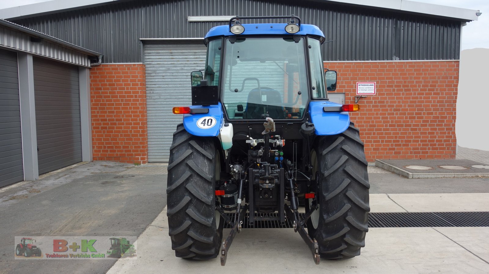 Traktor van het type New Holland TD 5040, Gebrauchtmaschine in Kettenkamp (Foto 5)