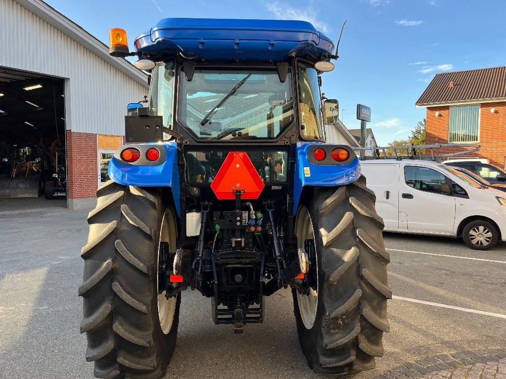 Traktor Türe ait New Holland TD 5.115, Gebrauchtmaschine içinde Aalborg SV (resim 4)