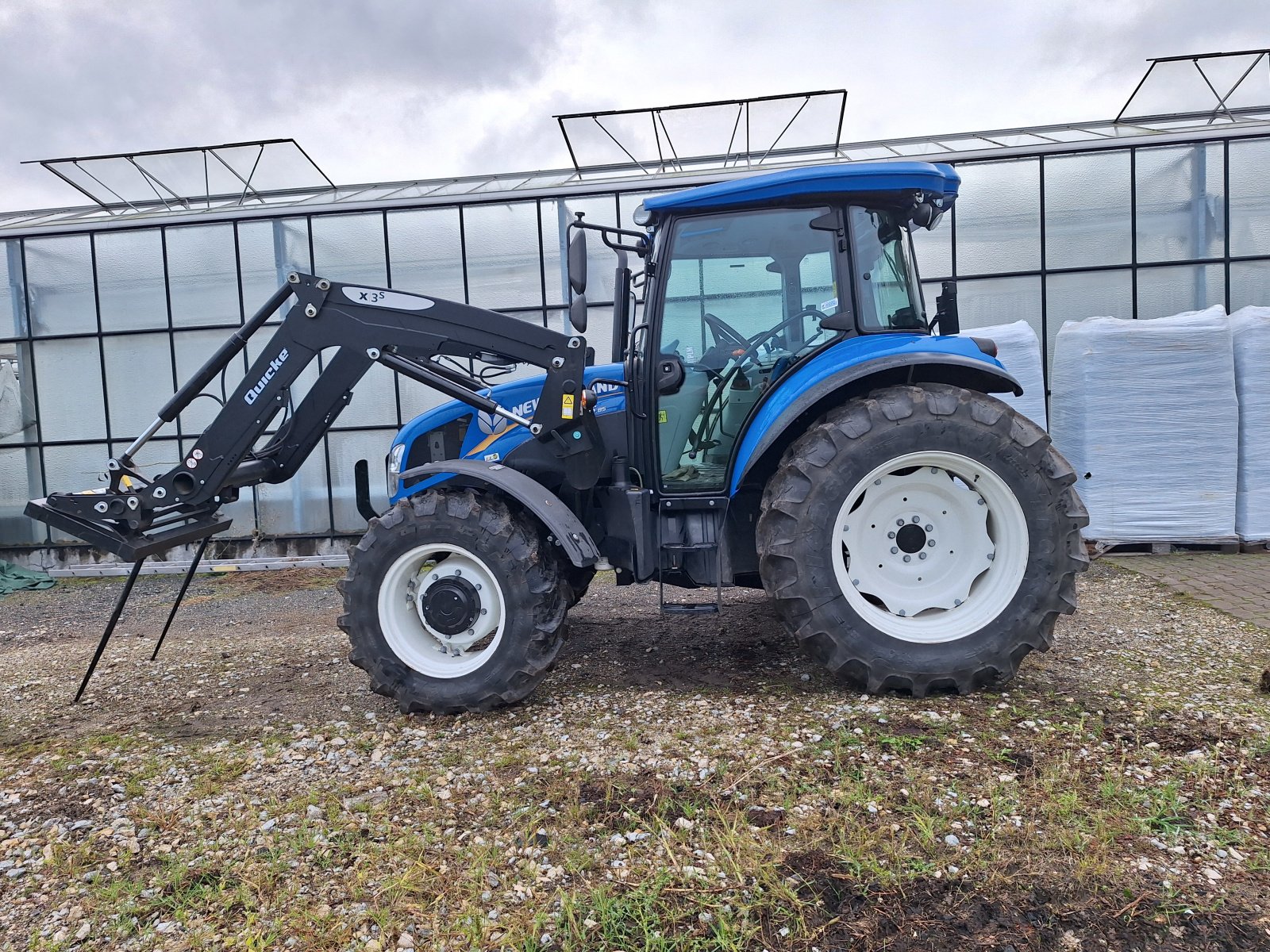 Traktor van het type New Holland TD 5.85, Gebrauchtmaschine in Drosendorf (Foto 1)