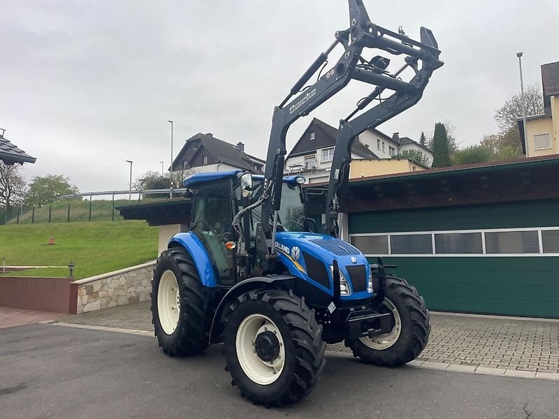 Traktor of the type New Holland TD 5.95 /5050 ä 5.65 5.85 5.105 Allradtraktor mit Frontlader + Klima erst 2090 Std.!, Gebrauchtmaschine in Niedernhausen OT Engenhahn (Picture 1)