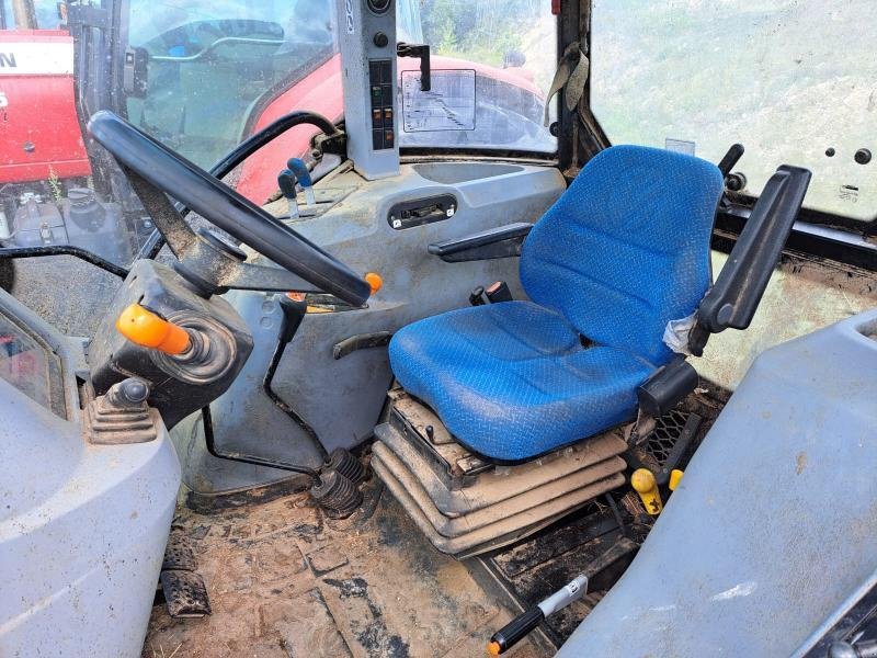 Traktor des Typs New Holland TD 5.95, Gebrauchtmaschine in STENAY (Bild 6)