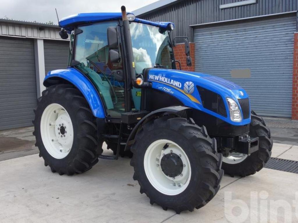 Traktor typu New Holland TD 5.95, Gebrauchtmaschine v Düsseldorf (Obrázek 2)