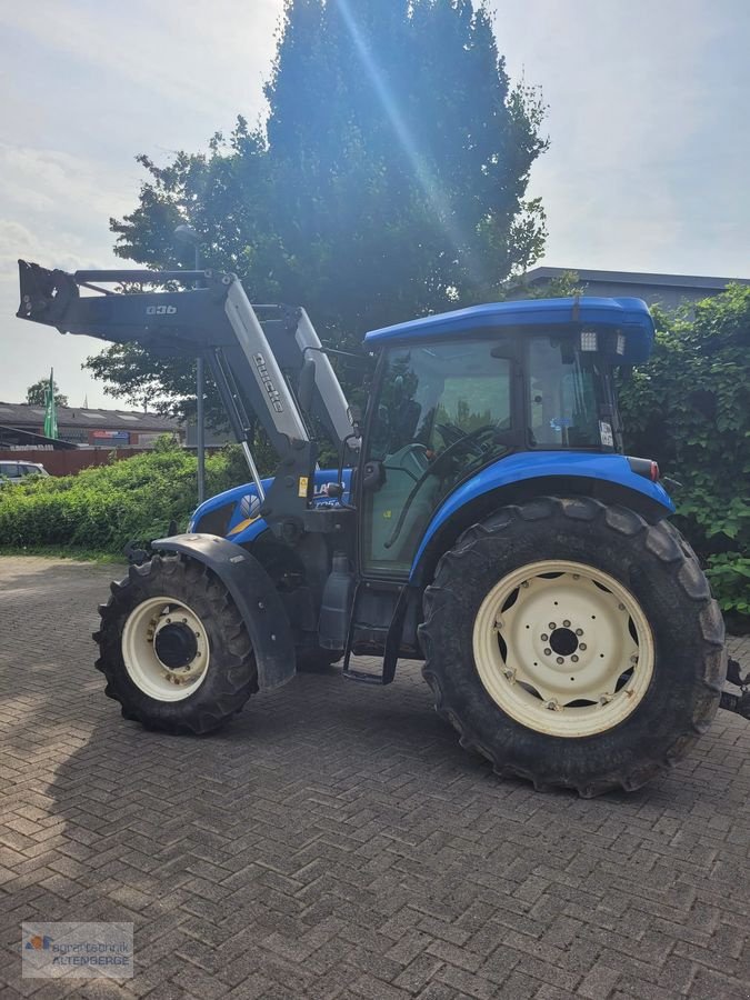 Traktor Türe ait New Holland TD 5.95, Gebrauchtmaschine içinde Altenberge (resim 3)