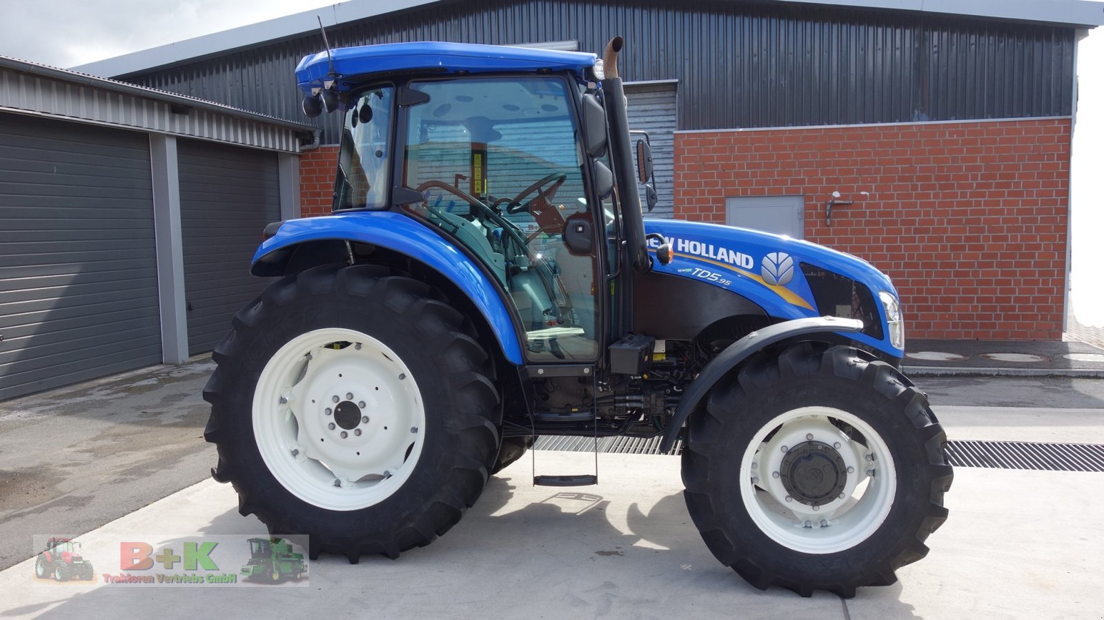 Traktor типа New Holland TD 5.95, Gebrauchtmaschine в Kettenkamp (Фотография 3)