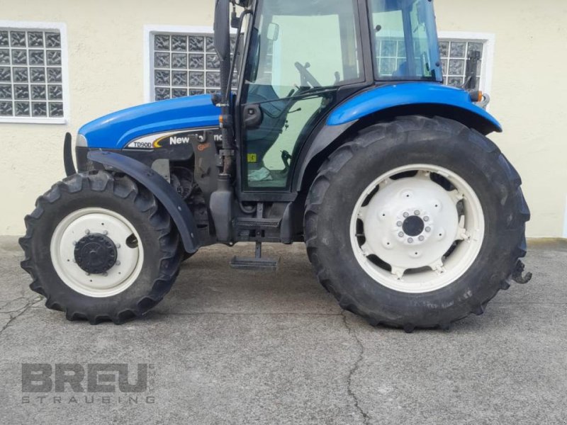 Traktor of the type New Holland TD 90 D Allrad, Gebrauchtmaschine in Straubing