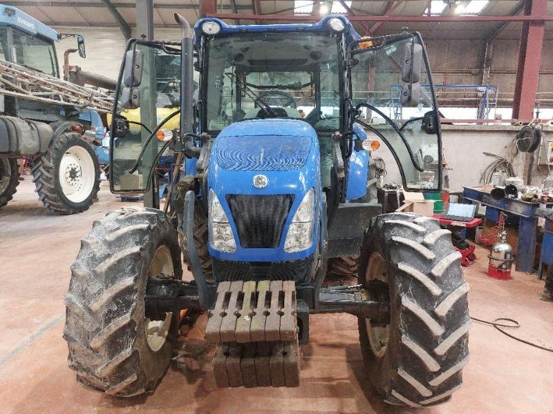 Traktor of the type New Holland TD5-95, Gebrauchtmaschine in CHAUMONT (Picture 1)