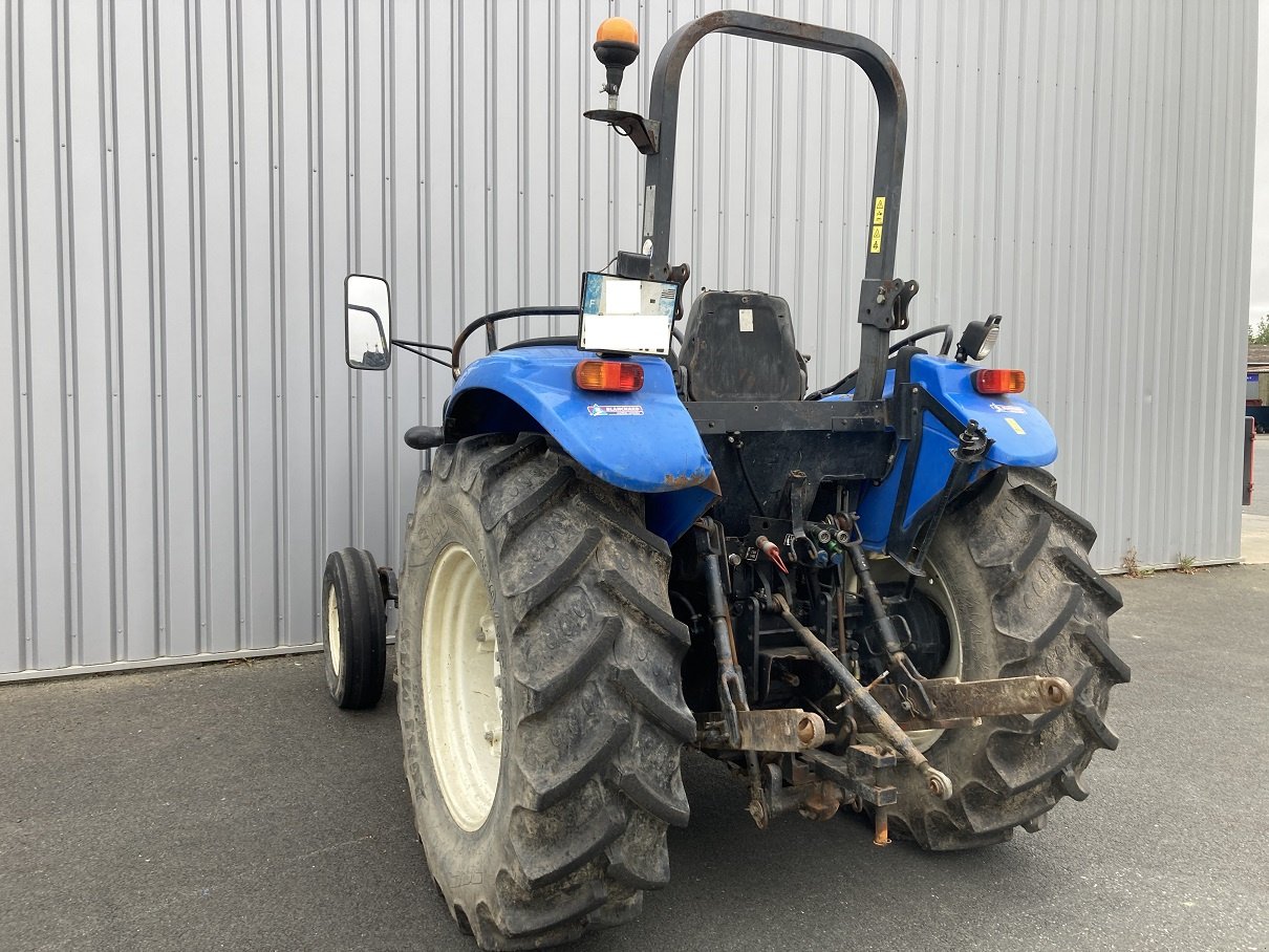 Traktor des Typs New Holland TD5010, Gebrauchtmaschine in TREMEUR (Bild 4)