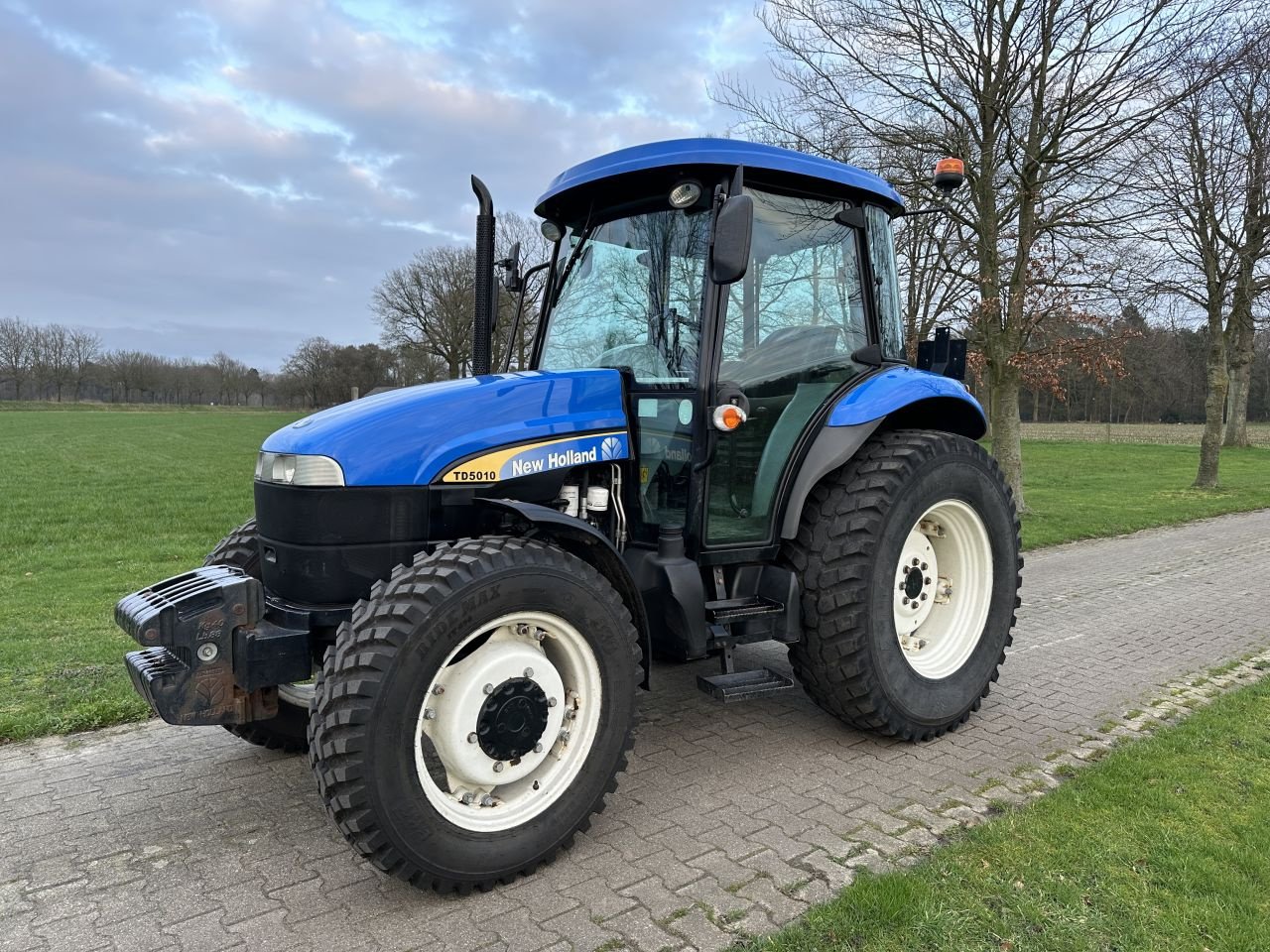 Traktor typu New Holland TD5010, Gebrauchtmaschine w Almen (Zdjęcie 4)