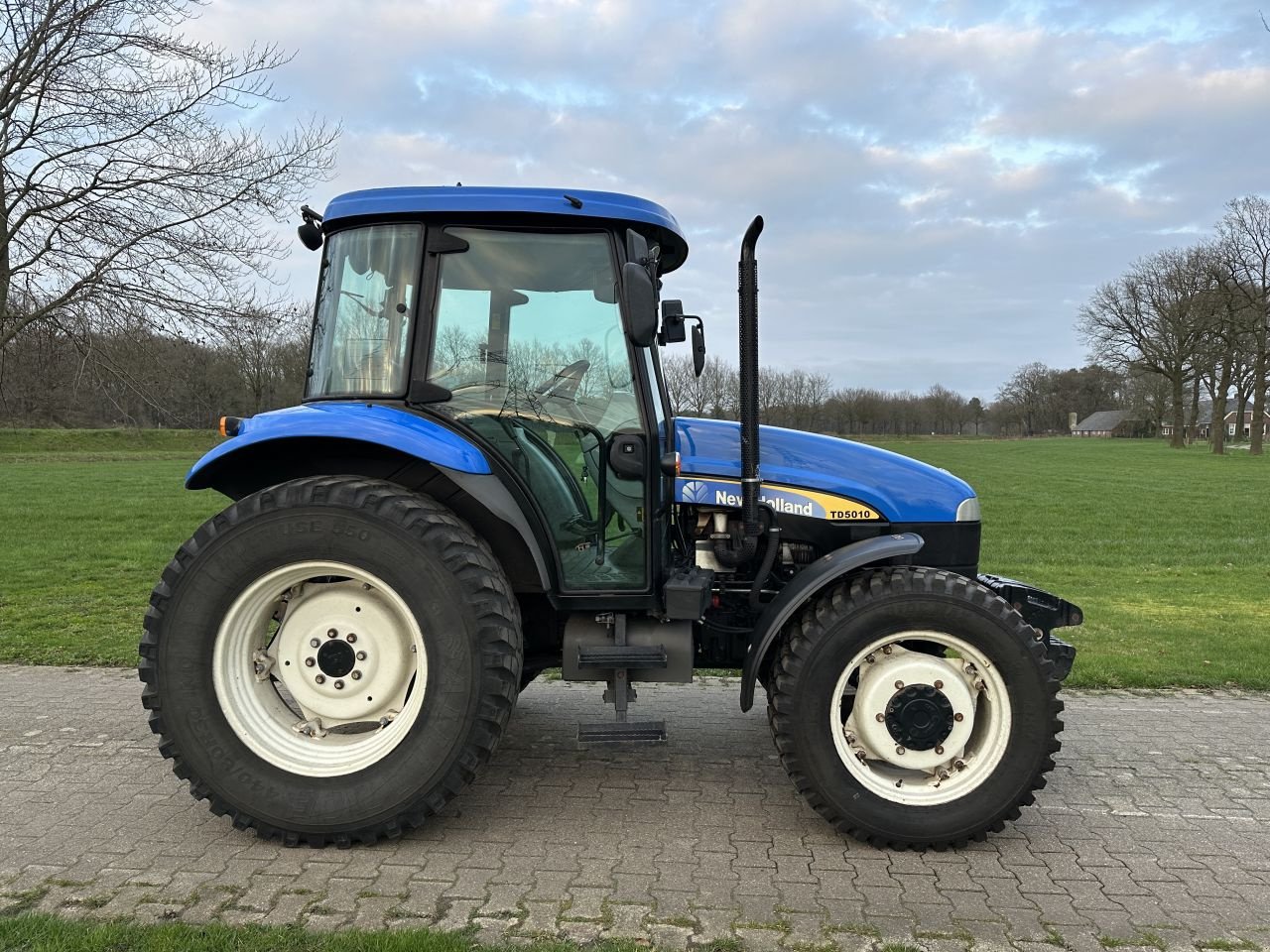 Traktor of the type New Holland TD5010, Gebrauchtmaschine in Almen (Picture 2)