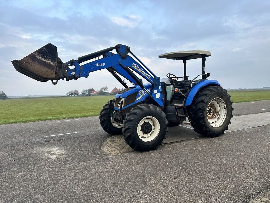 Traktor des Typs New Holland TD5.100, Gebrauchtmaschine in Callantsoog (Bild 1)