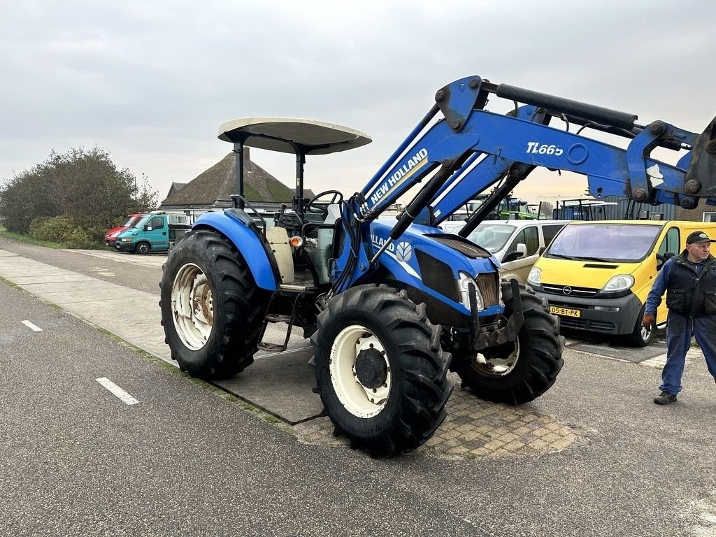 Traktor des Typs New Holland TD5.100, Gebrauchtmaschine in Callantsoog (Bild 3)